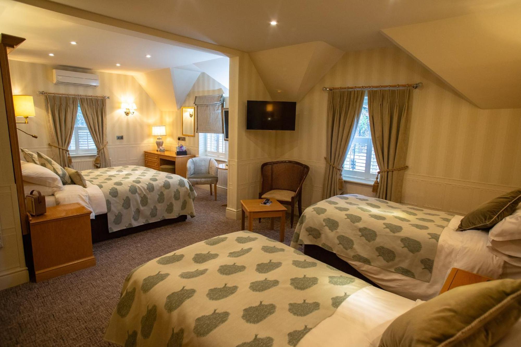 Royal Oak Hotel Betws-y-Coed Bagian luar foto
